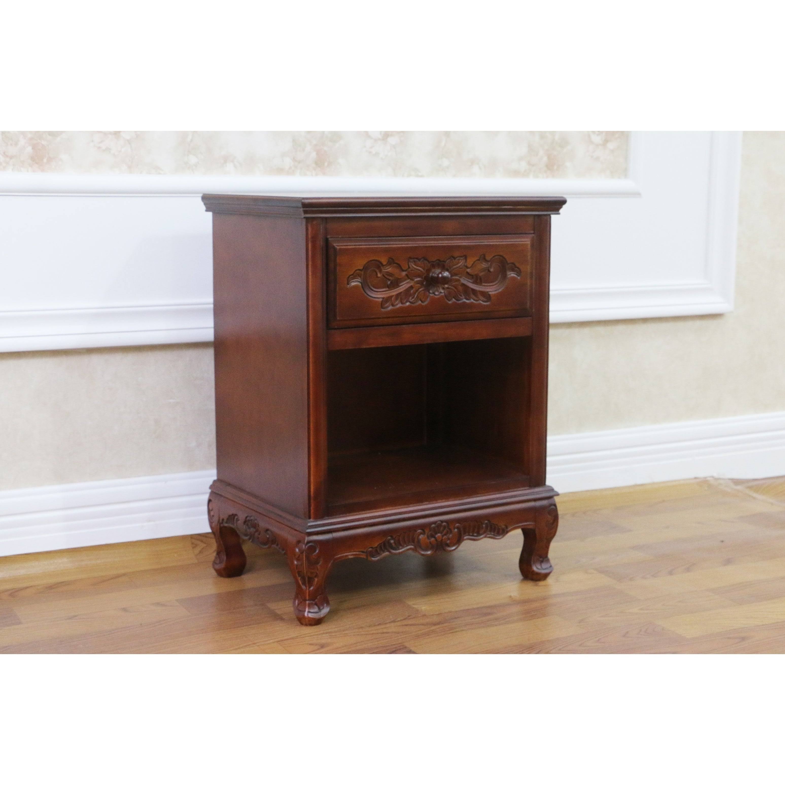 Windsor 1-Drawer Carved End Table P328014