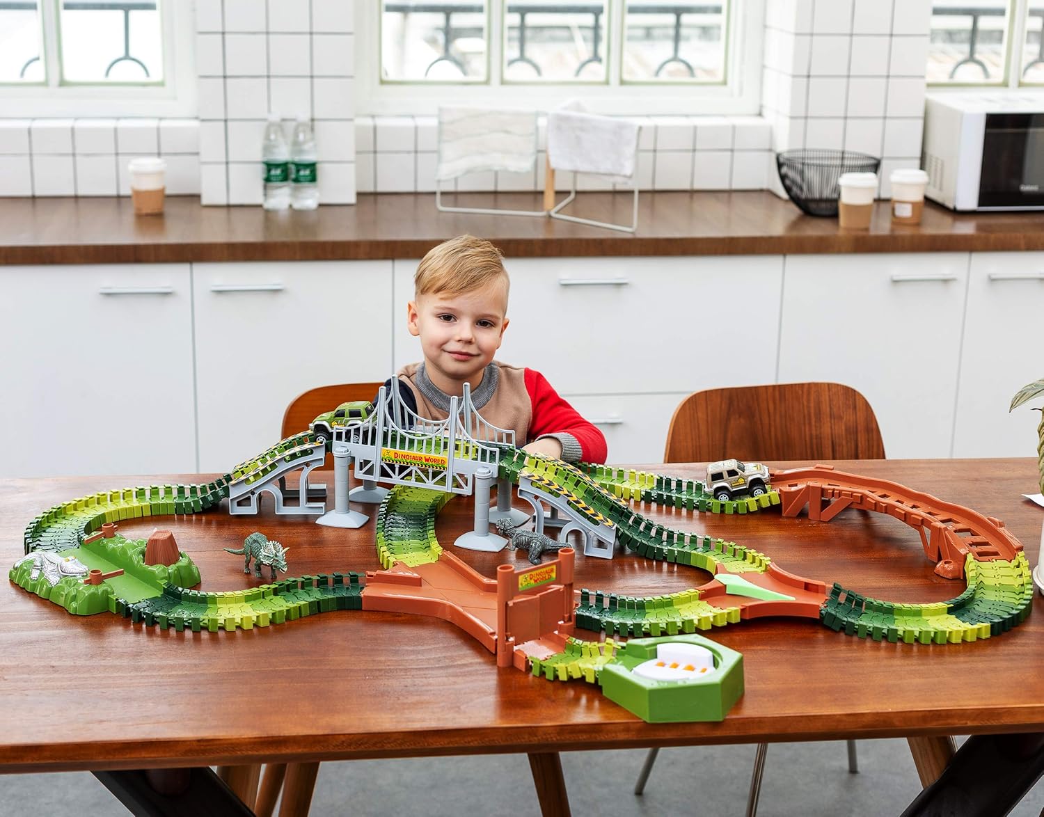 192 Pieces Flexible Train Track Race Car Vehicle Playset with 2 Battery Powered Race Cars and 2 Dinosaur Figures M96452