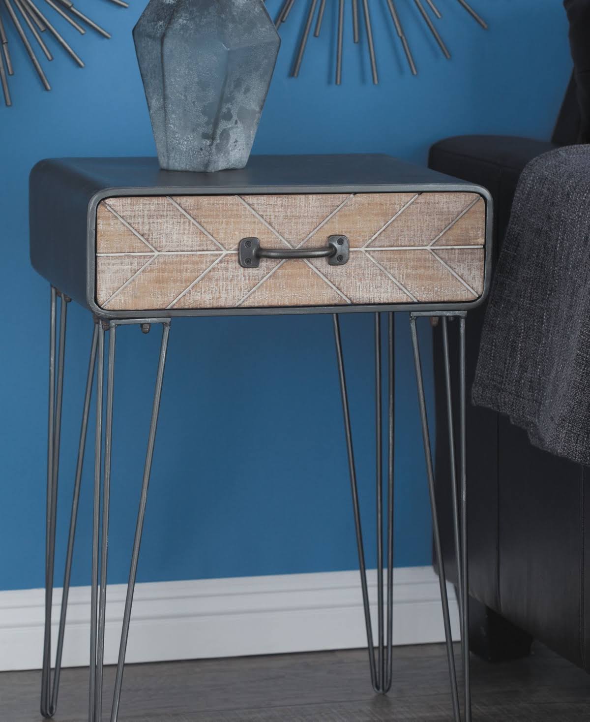 Black Iron and Wood Accent Table U501