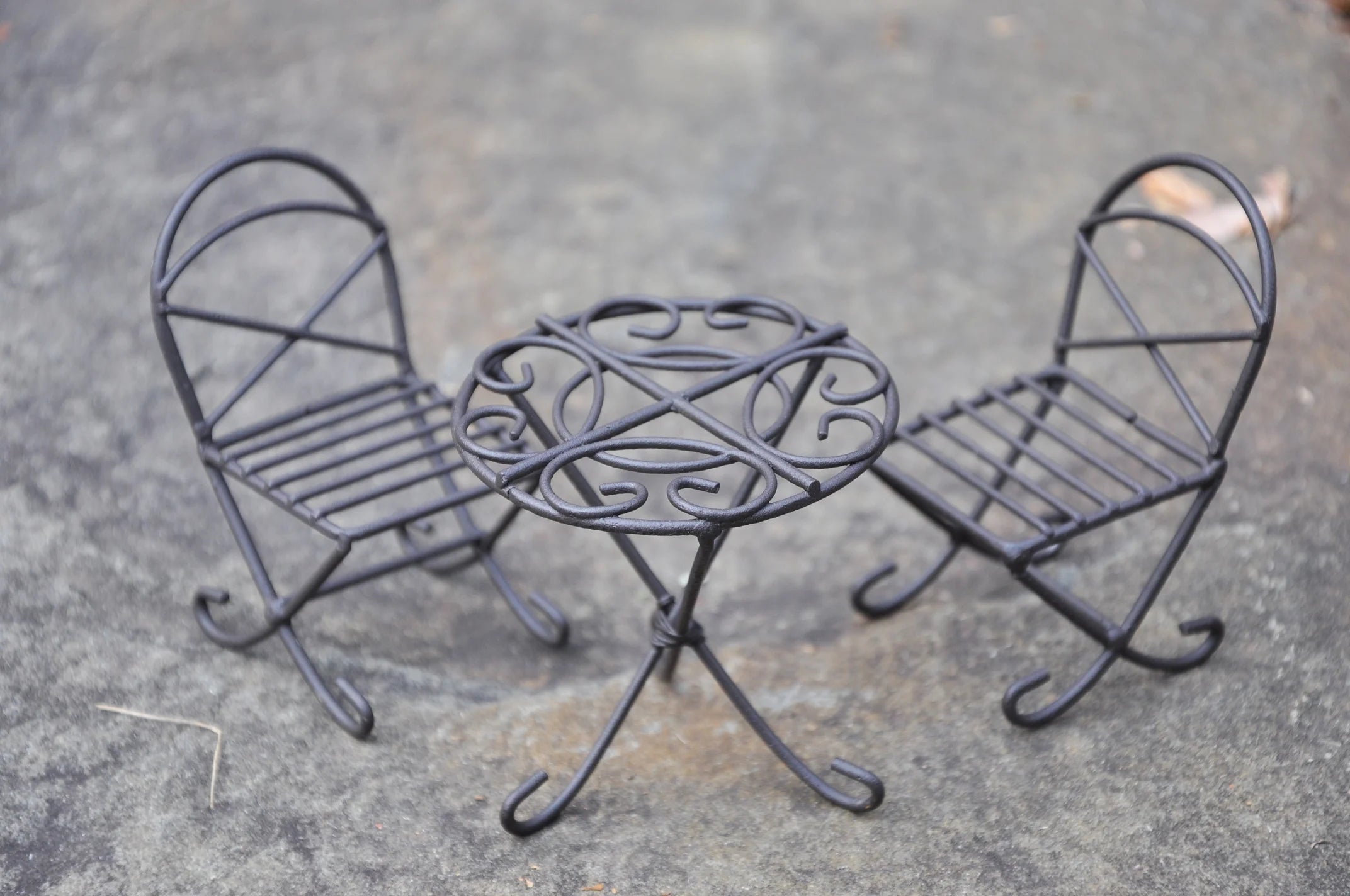 Red Metal Miniature Bistro Set T7836