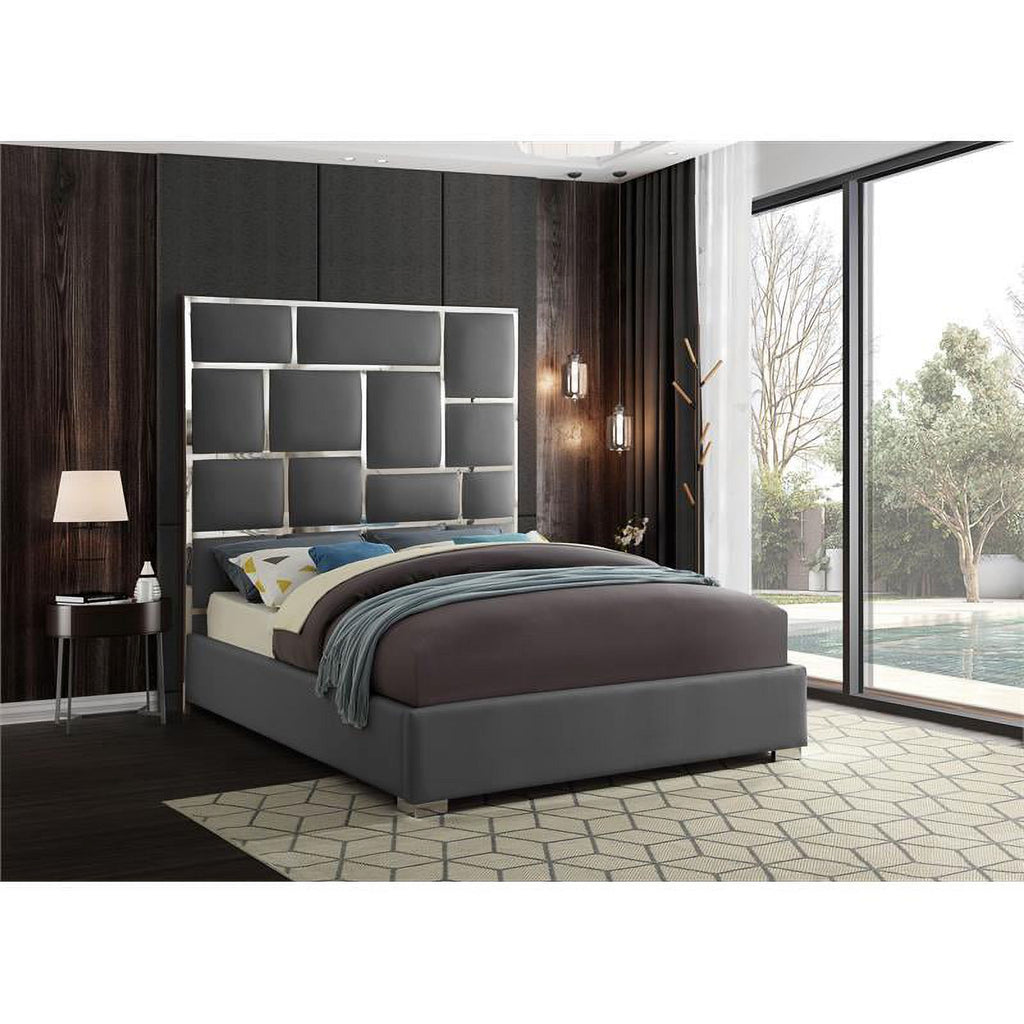 King Bed in Gray Solid Wood and Faux Leather R685595