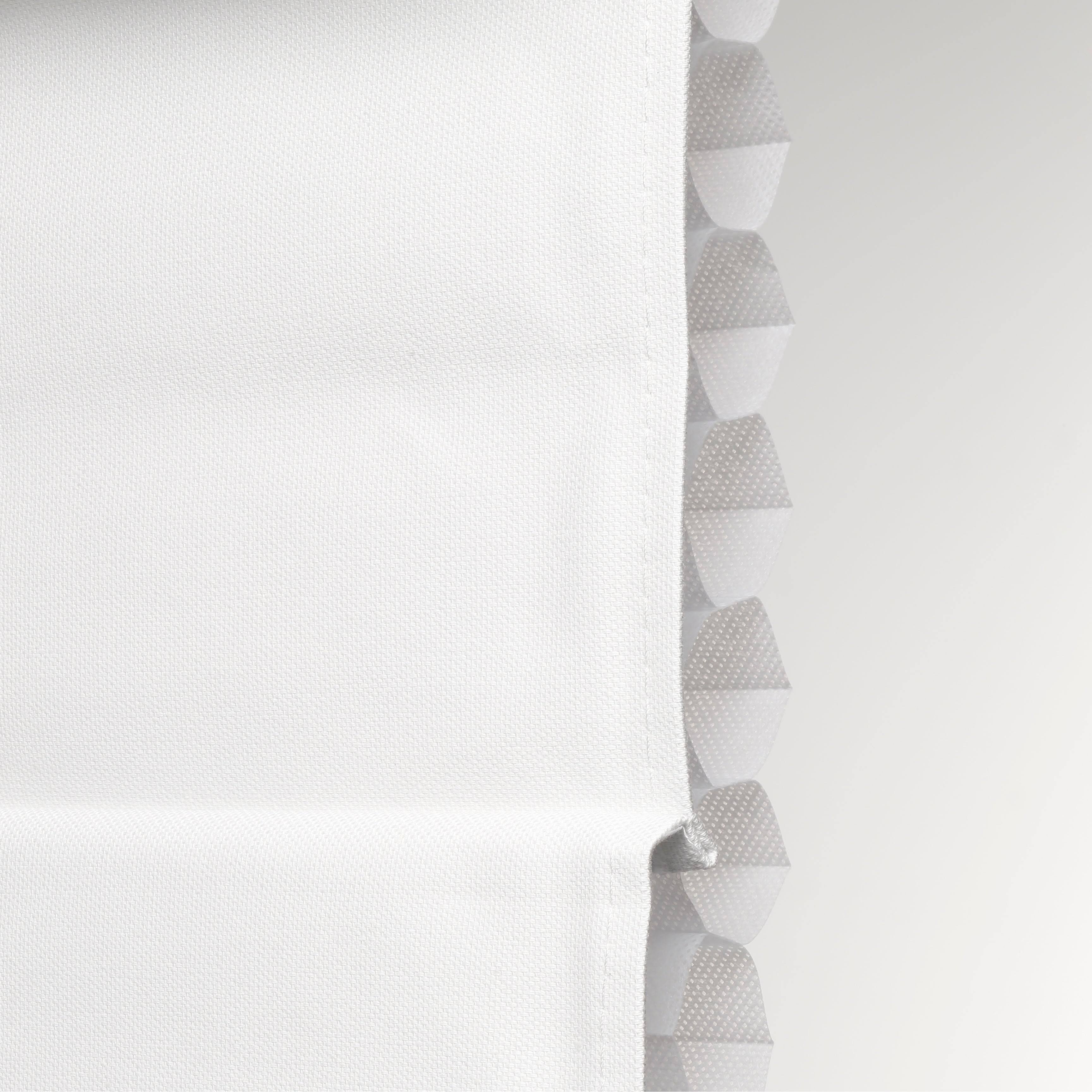 White Insulating Cordless Roman Shade I6324