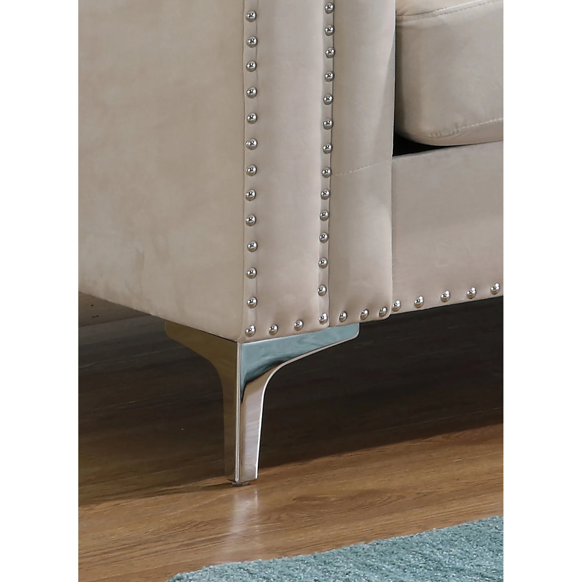 Ivory Tufted Velvet Accent Chair S127