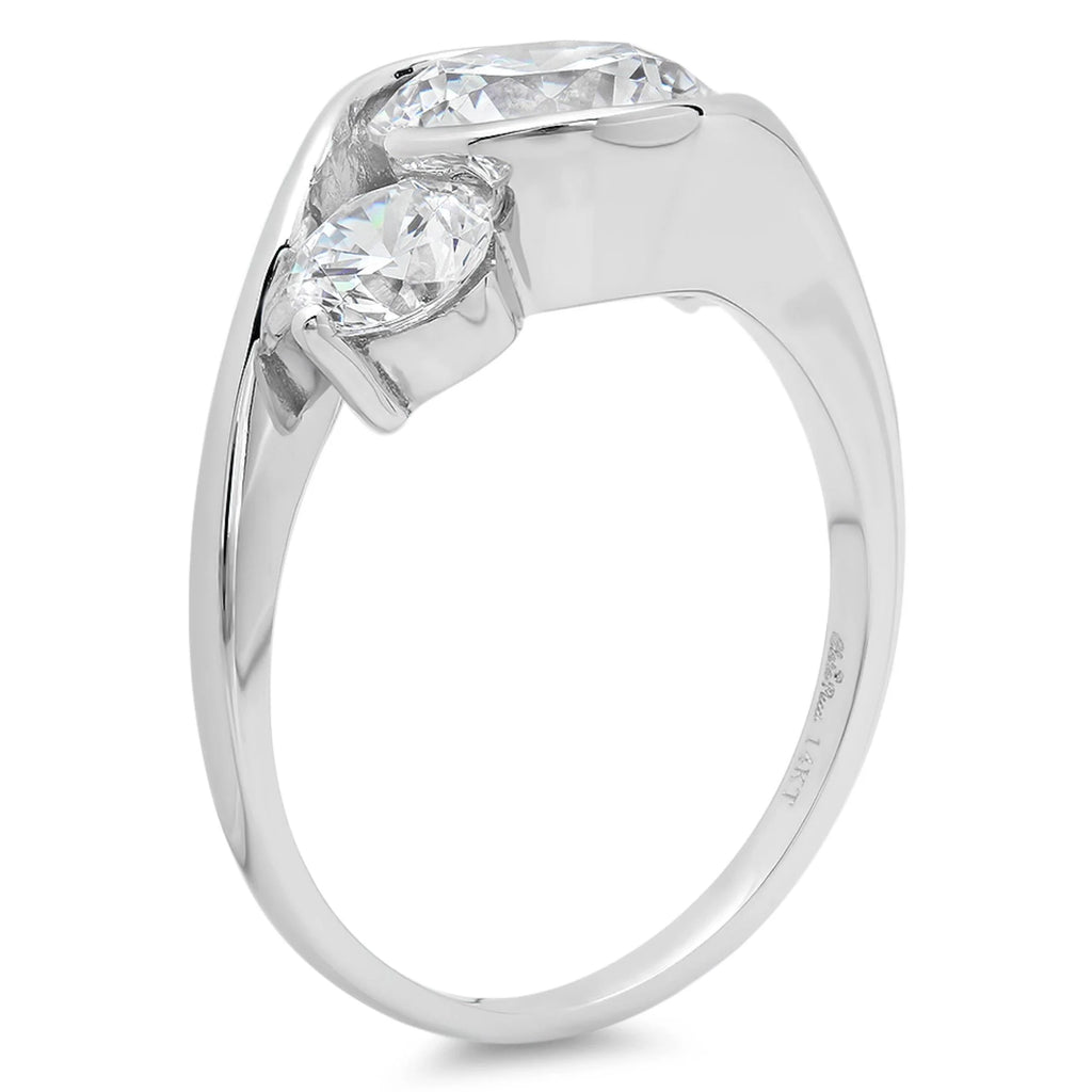18K White Gold Three-Stone Diamond Engagement Ring W1689