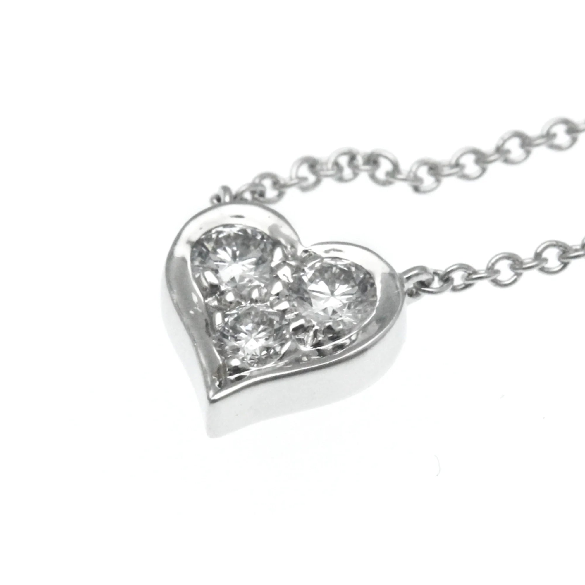 Platinum Diamond Heart Necklace Q93735