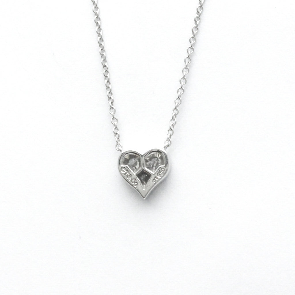 Platinum Diamond Heart Necklace Q93735