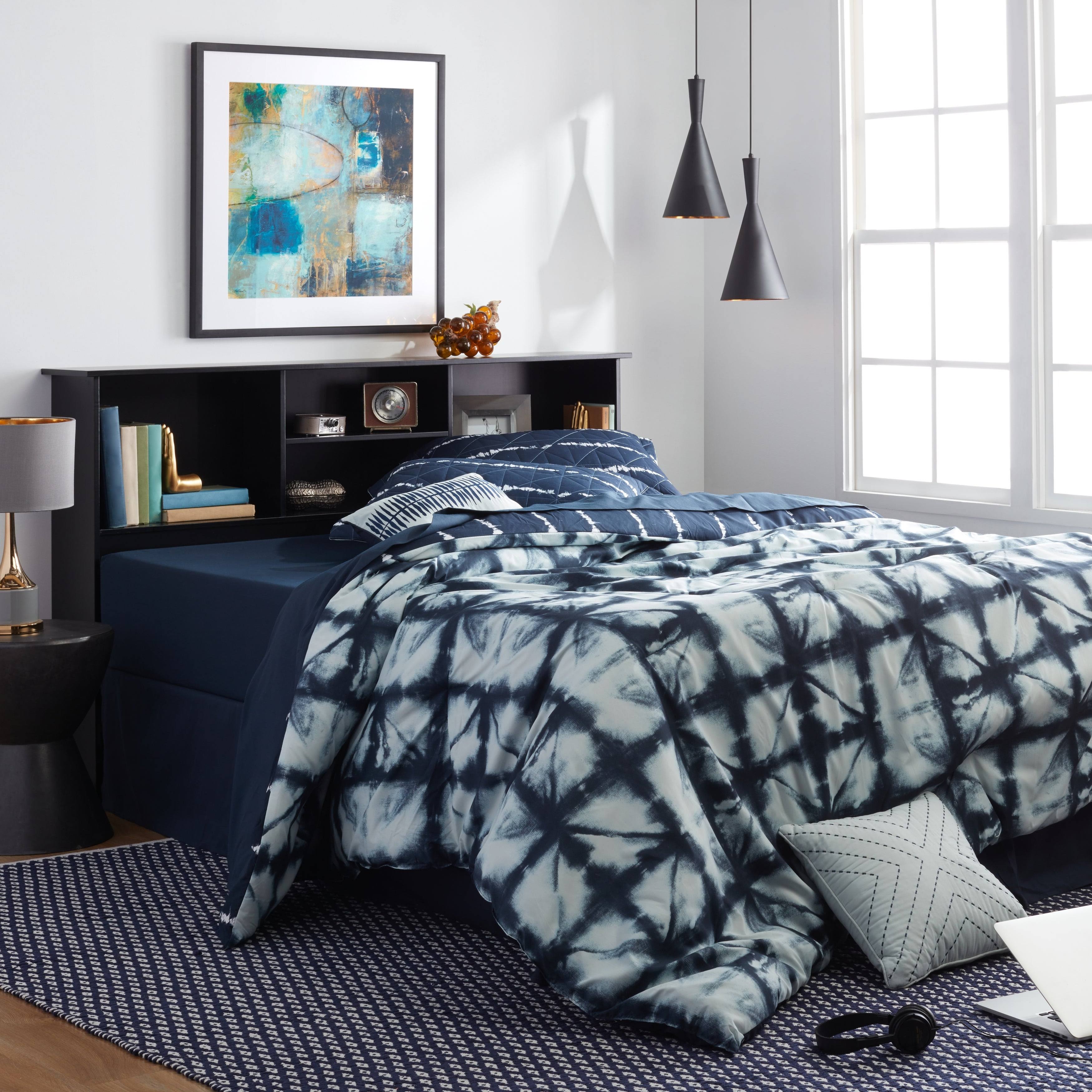 White End Table X663