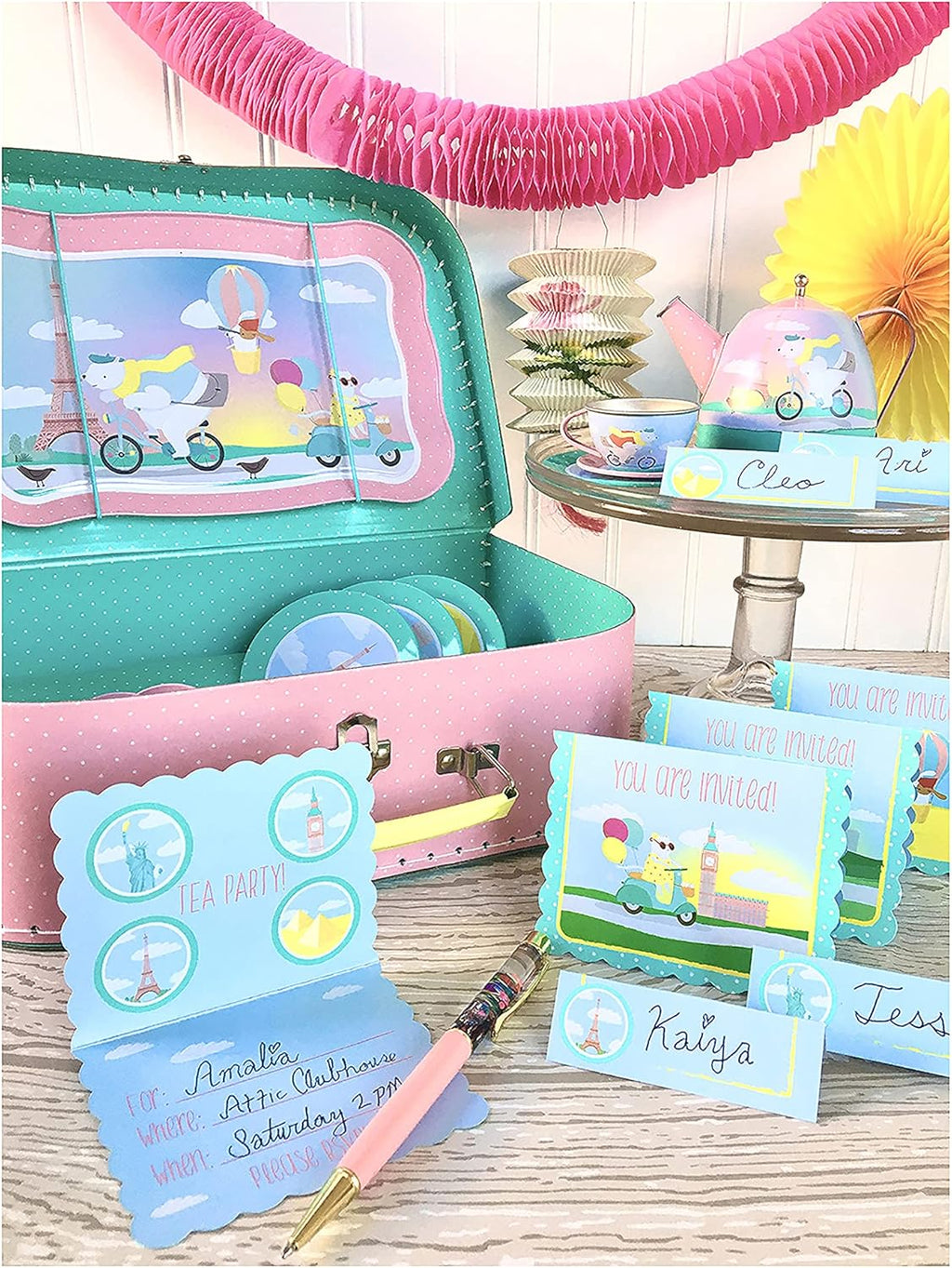 15 Piece Tin Tea Set with Carry Case I828