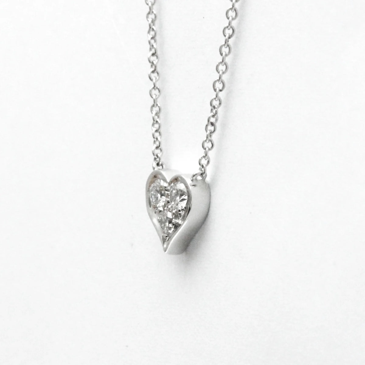 Platinum Diamond Heart Necklace Q93735